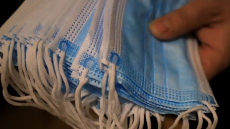 Откриха токсични химикали в маските за лице