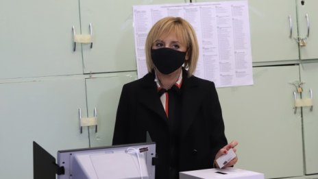 Мая Манолова: Нека всички отидат да гласуват 