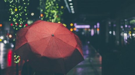 Жълт и оранжев код заради проливни дъждове