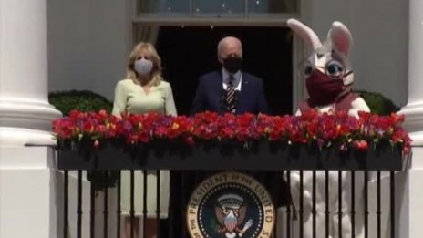 Байдън поздрави американците с великденски заек от Белия дом