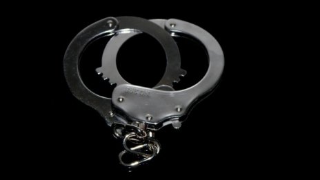 10 години затвор за мъж, пребил и ограбил възрастна жена