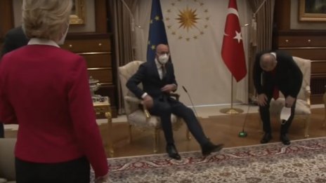 Случайно ли? Ердоган прие Урсула фон дер Лайен без да ѝ предложи кресло 
