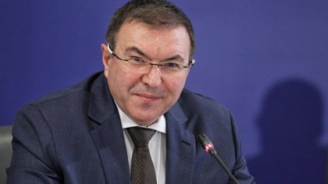 Болните от вируса са по-малко, но сме на второ място по смъртност