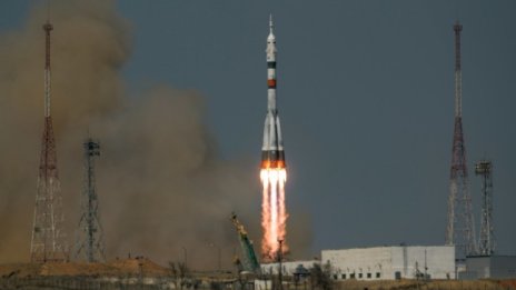 ОАЕ пращат първата арабска жена в космоса