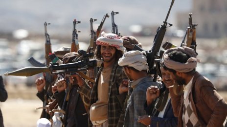 Хутите може да затворят Суецкия канал