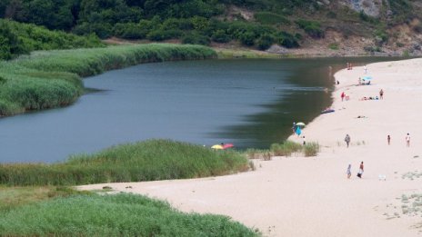 Откриват процедура за концесия на част от плажа на Велека