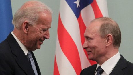 Защо Путин може и да не нападне Украйна? 