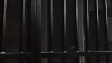 Задържаха мъж за сексуална експлоатация на деца