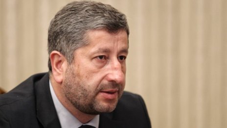ГЕРБ изпревари ДБ, внася подписи за комисия за "Росенец"
