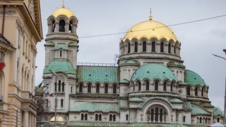 Само в България църквите и манастирите останали отворени в пандемията 