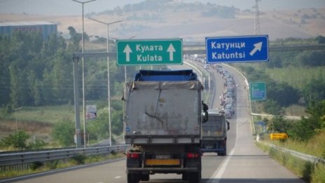 Гърция проверява всички храни от внос, включително от България
