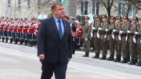 Каракачанов: Никой не е готов за избори, да мислим преди гласуване