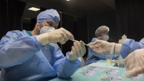 ЕМА ускорява процеса за одобрение на лекарство срещу COVID-19
