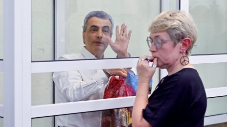 "Яблоко" срещу Кремъл: как единствената антивоенна партия в Русия се превърна в символ на недоволството