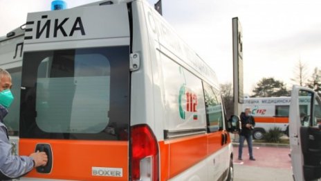 Кола се подпали в движение, шофьорът загина 