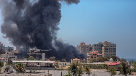 Хамас изстреля 250-килограмова ракета към летище в Израел 