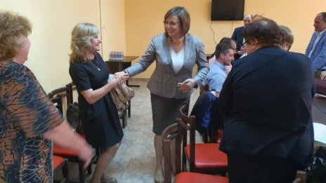 Нинова призова: Партиите на промяната да се обединим
