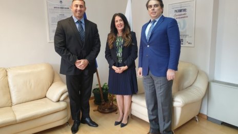 Посланик Херо Мустафа посети НАП за първи път