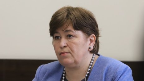 Балтова съдейства на автобус с украинци да мине през Румъния