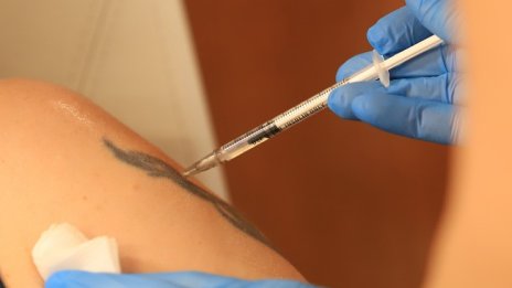 Във Великобритания доверието към ваксините за коронавирус е най-високо