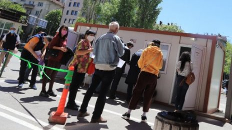 "Зелени коридори" за ваксини на открито и този уикенд