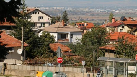 Голямото завръщане - годните за живеене къщи на село вече не достигат