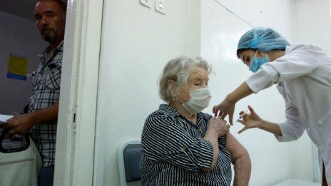 Отказваш ваксина в Русия - изпращат те в неплатен отпуск