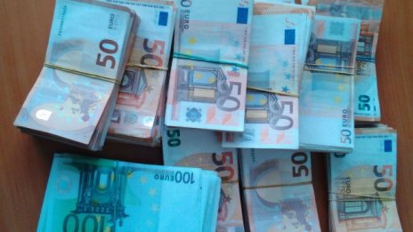 Спипаха недекларирани 100 000 евро на Капитан Андреево