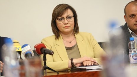 Нинова: Докато другите са си ходили на гости, ние водехме битки
