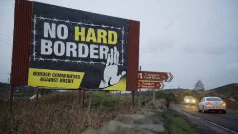 Великобритания и ЕС избегнаха "войната за наденичките"