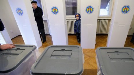 На предсрочни избори гласуват и в Молдова