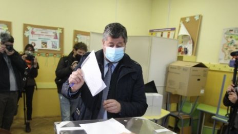 В ДБ не искали нито постове, нито порции, формацията имала приоритети
