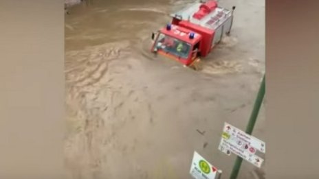 30 изчезнали при срутване на къщи след порои в Германия
