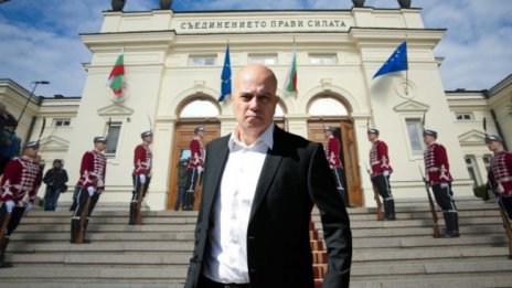 Експерти: При трети избори - губещи са ИТН, печели Борисов