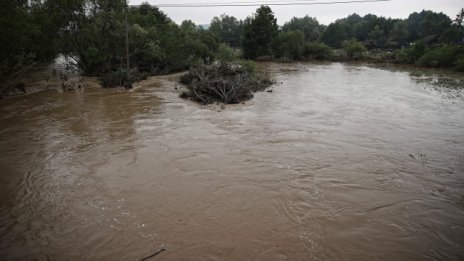 Европа под вода: Наводнения и в Италия