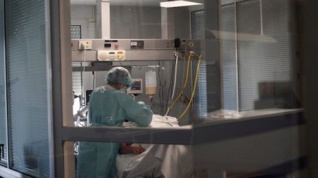 Германски учени: След COVID-19 често се стига до увреждане на органи