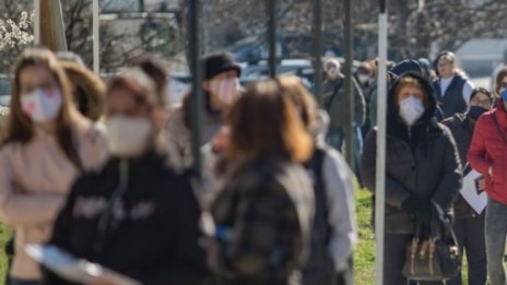 Трета поредна седмица безработните са повече от наетите