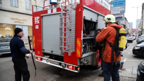 Пожар в старчески дом в Пловдив, евакуираха обитателите