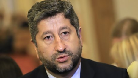 Христо Иванов: Притеснява ме начинът, по който се появи Пламен Николов