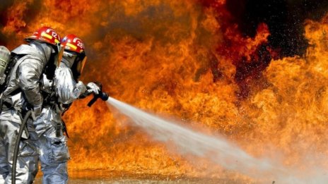 Голям пожар до газопровода за Гърция