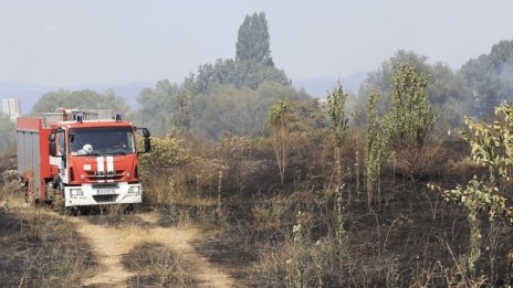 Огнен ад и край Старосел, евакуират хора