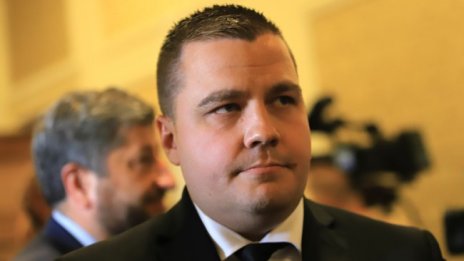 Балабанов: Думата и моралът са по-важни от един подпис