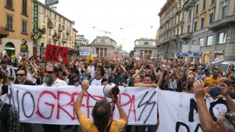 Масови протести в Италия заради "зеления пропуск" 