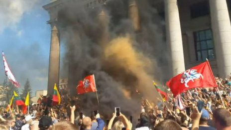 Протести в Литва срещу ограничаване правата на неваксинираните