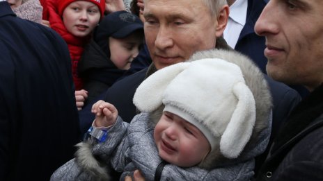 Щом Бог ти дава дете, Бог ще се погрижи за него: Как Русия принуждава жените да раждат? 