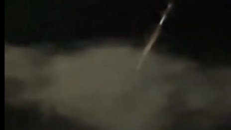 Мистериозни светещи обекти падат от небето в Гърция ВИДЕО