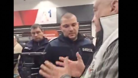 Започнаха цирковете в магазините: Мъж не си иска рестото в евро ВИДЕО