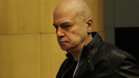 Слави пита: Какъв точно му се е падал "този сектант Ивей" на кмета Терзиев?