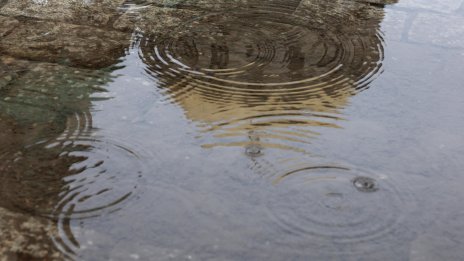 Разкъсана облачност днес, довечера ще започне да вали