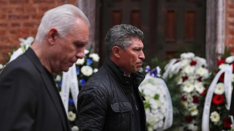 България се прощава с футболната легенда Боби Михайлов СНИМКИ/ВИДЕО